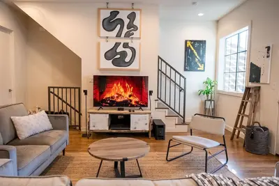 Image de Cozy Townhouse near The Pearl & Riverwalk