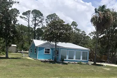 Image de Spacious Bayfront 3br 3bth - 5 minutes from St. George Island