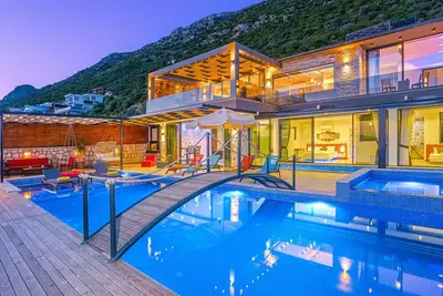 Image de Villa for 6, Outdoor & Heated indoor pool, Sauna, Total Privacy