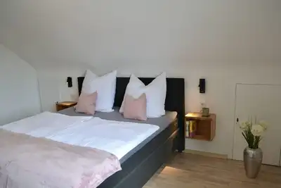 Image de New! Uhldinger Seestern - lovingly furnished holiday apartment near the marina