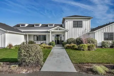 Image de Modern Farmhouse Near Sonoma