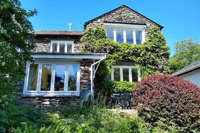 Image de Sleeps 6 guests in 3 bedrooms