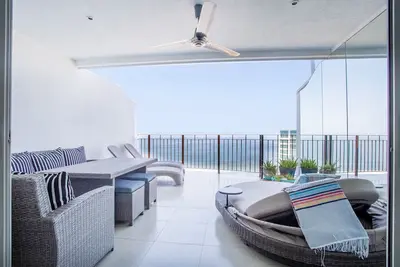 Image de “OgoVallarta” 2 Bedroom Beachfront with Double Balcony, Office, Bbq