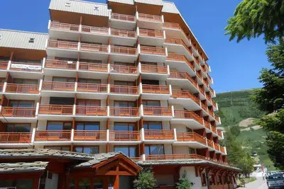 Image de 50m du centre station, 1er étage, vue pistes de ski, balcon, télévision, 30m², Les 2 Alpes