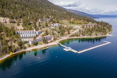 Image de Beautiful Condo at Lake Okanagan Resort - 2 min walk to beach!