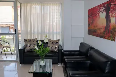 Image de 301 Koral-3. 5 Bedrooms 3 Bathrooms Apt in Laureles