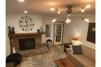Image de Peaceful 2br near downtown, hospitals, sports center, and restaurants
