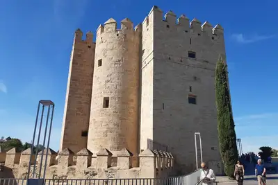 Image de New loft 5 minutes from the Jewish quarter, ideal for couples, possibility of parking