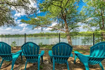 Image de Stylish Guadalupe River Home