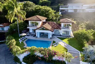 Image de Luxury Ocean-View 5 Br Villa \/ short walk to the beach