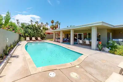 Image de Upscale Home in Classy Indian Wells