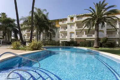 Image de Fontana Iv, 2 chambres, by Bookindenia