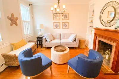 Image de Historic Downtown Union House with Free Off-Site Parking & Private Patio