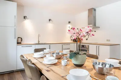 Image de Chalet moderne meublé avec sauna