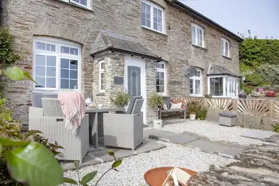 Image de Bumble Cottage - a coastal cottage in the small Devonshire village of Torcross within steps from th