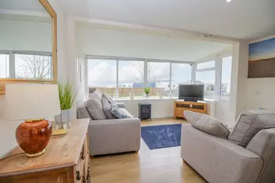 Image de The Wigwam, country holiday cottage, with a garden in Southerness