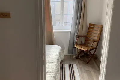 Image de F2 apartment between the beach and the marina.