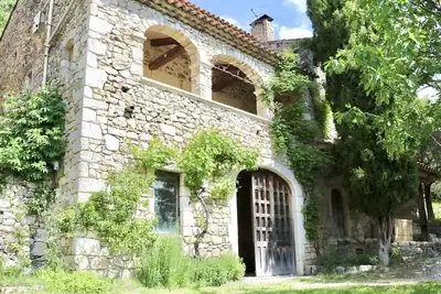 Image de Superbe maison atypique avec jolie vue sur les Gorges de l'Ardèche