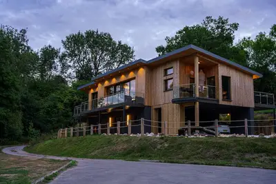 Image de Stunning, Exclusive, Private, Lake Side Eco House