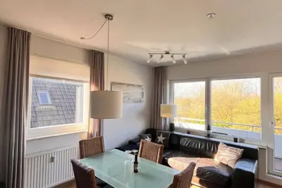 Image de Modern apartment with two separate bedrooms and balcony!