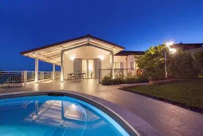 Image de Amore Rentals - Villa Ambretta with Private Swimming Pool, Garden and Barbecue