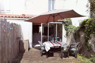 Image de charmante maison de village et son jardinet