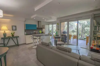 Image de Beau 78m² Avec Terrasse  Résidence Avec Piscine