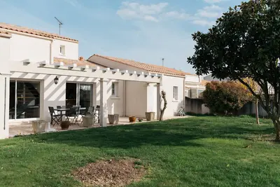 Image de Proche des plages, Vaste maison avec jardin arboré