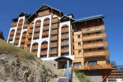 Image de 9ème étage, vue pistes de ski, parking, télévision, casier à ski, 48m², Les 2 Alpes