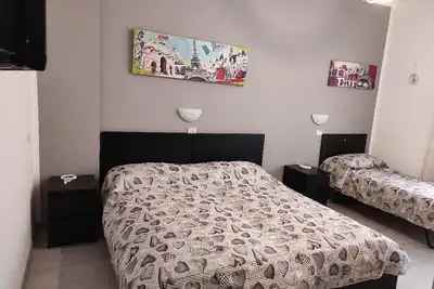Guesthouse 5min. from GdiF barracks, sea and Lido Centro station