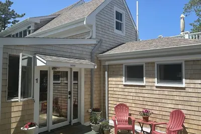 Image de Spacious 2br, Condo in the Center of Provincetown w/ Private Patio & Parking