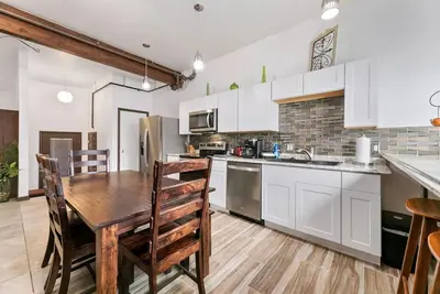 Image de Luxury Downtown Studio Flat 2Murphy Beds Lic. #6073