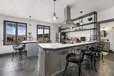 Image de Luxury Downtown Estes Park 2 Bedroom Lic. #6075