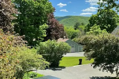 Image de Lenox Retreat Near Tanglewood, Including Rescued Mini Donkeys!
