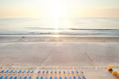 Image de Casa Del Mar Beach Resort - 1 Bedroom Oceanfront