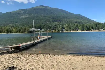 Image de Pet friendly Kootenay Lake Cottage sleeps 4, No Pet or Cleaning fee