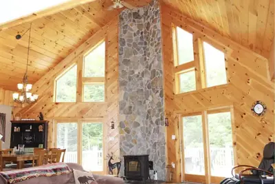 Image de Luxury 4 bedroom home with hot tub & easy access to Kingdom Trails and Burke