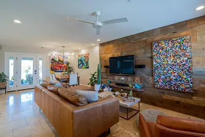 Image de Beautiful Desert Home in Old Town Scottsdale!