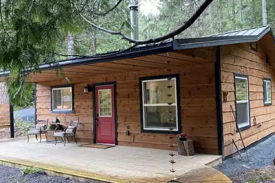 Image de CedarWood Cabin - Private Cabin in the Woods\nA true West Coast experience