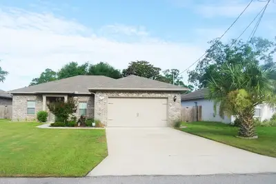 Image de Modern Home, 4bed-3bath, 4min drive to the Beaches!