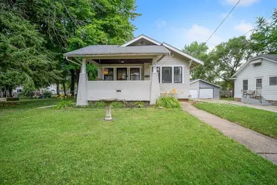 Image de Cozy Highland Park Bungalow