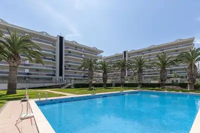 Image de Confortable appartement pour 6 personnes avec piscine, Wifi, Tv, terrasse et parking
