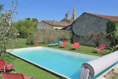 Image de Maison de vacances privée avec Wifi, piscine privée, Tv, terrasse, animaux admis, parking