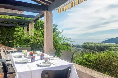 Image de Belle maison de vacances privée avec Wifi, climatisation, Tv, patio et parking