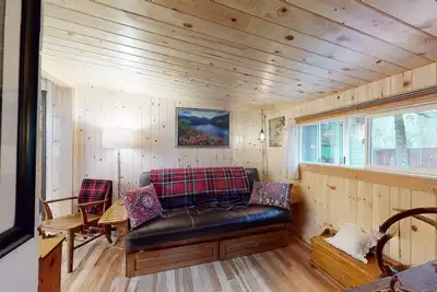 Image de Peaceful vacation cabin close to river with hammock & lovely mountain views
