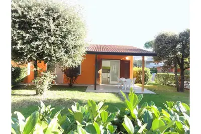 Image de Villa Dogi Bibione Pineda with three rooms and two bathrooms