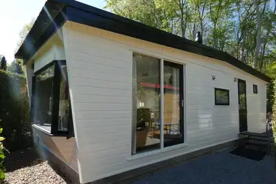 Image de Forest cottage for rent against forest