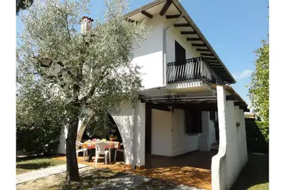 Image de Two-story townhouse with private garden
