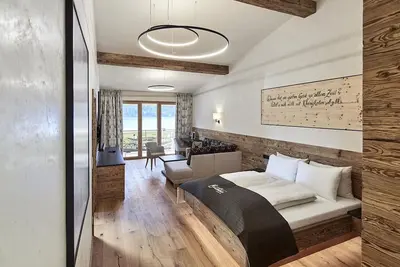 Image de Suite Kaiser Max Iv, Auszeit All Inclusive - Familienresort Buchau