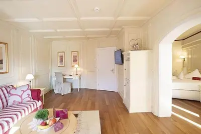 Image de Wellness-residenzsuite ca. 50 m² 1-2 Nächte - Der Alpine Kraftplatz - Alpenrose / Cocoon Lodge